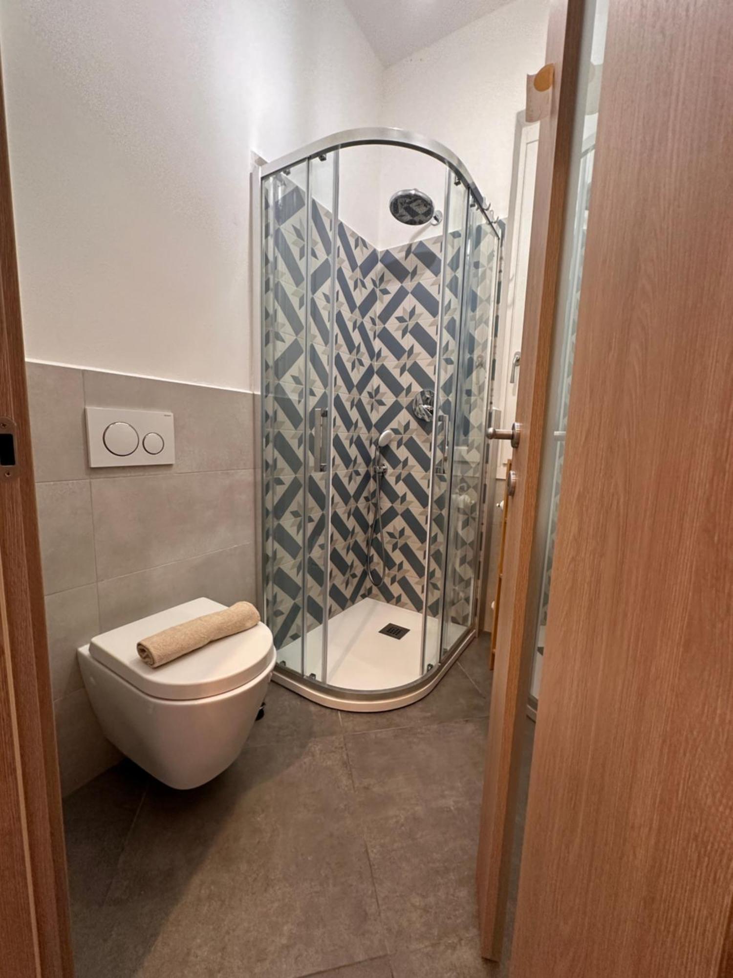 كومو Casa Ling -Ac - Parking-2Bathrooms المظهر الخارجي الصورة