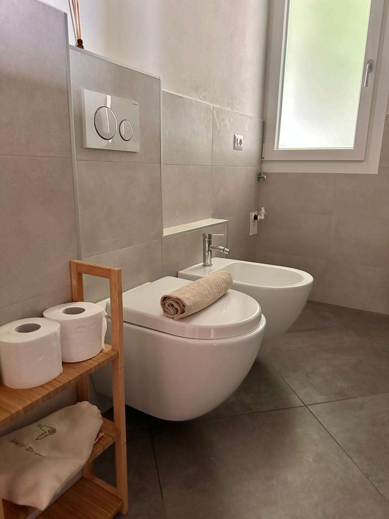كومو Casa Ling -Ac - Parking-2Bathrooms المظهر الخارجي الصورة