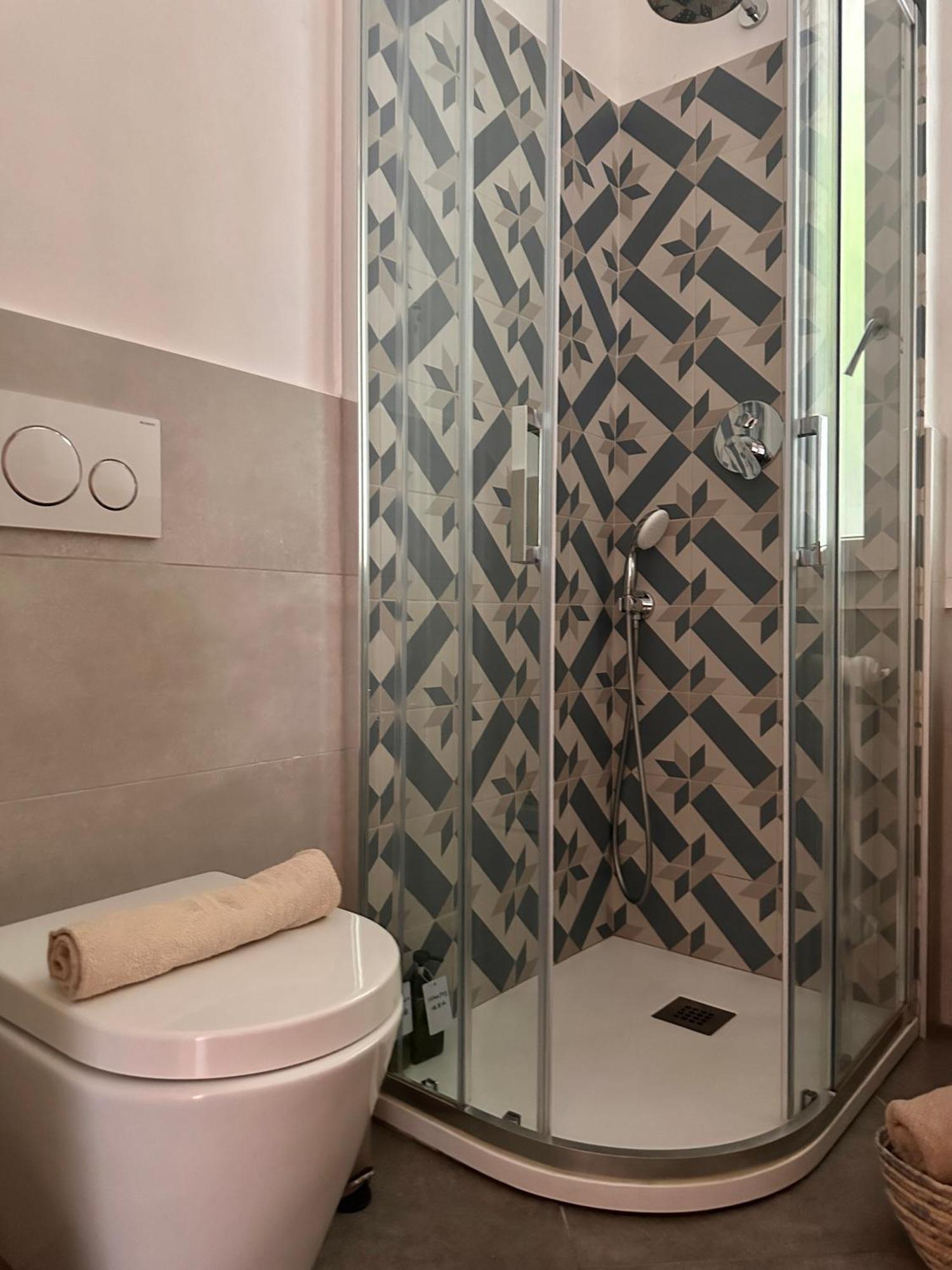 كومو Casa Ling -Ac - Parking-2Bathrooms المظهر الخارجي الصورة